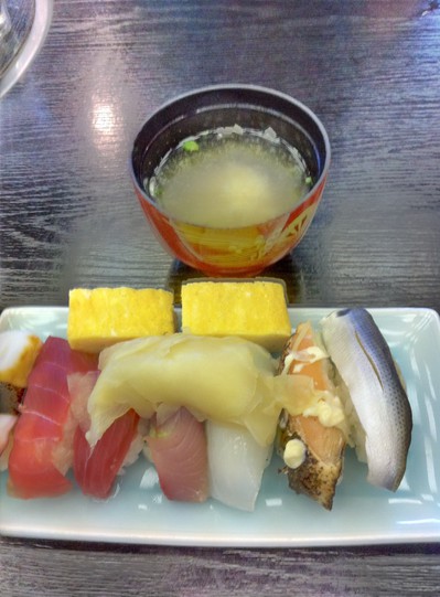 四季の湯温泉のお寿司食べ放題